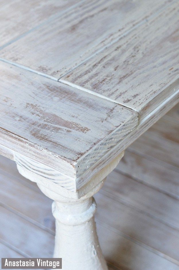 Ova slika ima prazan alt atribut ; naziv datoteke je How-to-Distress-Wood-Furniture-with-Milk-Paint-and-Wet-Rag-Sanding-—-Simplicity-in-the-South.jpg
